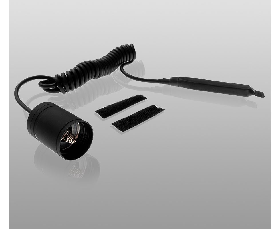 фото Выносная кнопка Armytek ARS-01 витая 25-70см																						 Выносная кнопка Armytek ARS-01 витая 25-70см